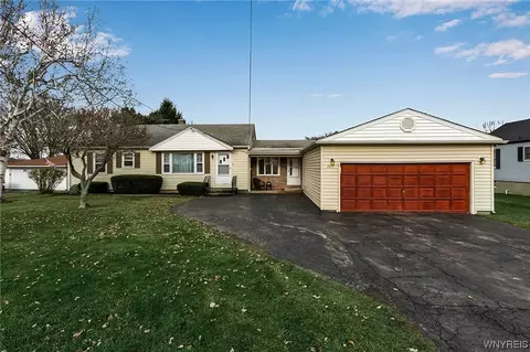 3317 Upper Mountain Rd, Cambria, NY 14132
