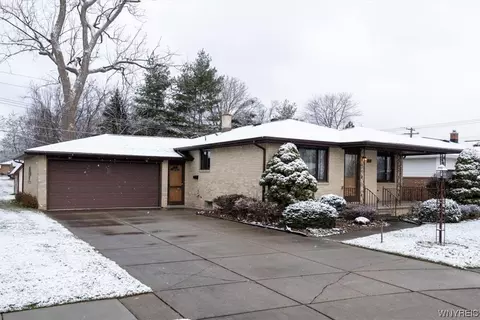 131 Ceil Dr, Cheektowaga, NY 14227