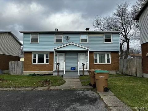 42 Viola Dr, Cheektowaga, NY 14227