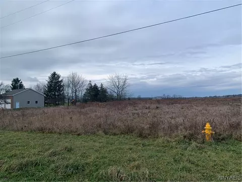 5090 Havens Rd, Newstead, NY 14001