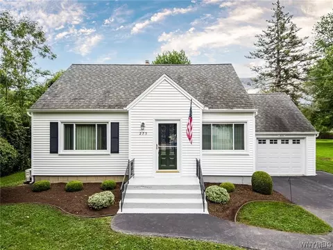 275 Miller Rd, Getzville, NY 14068