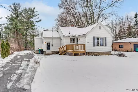 5068 Parker Rd, Hamburg, NY 14075