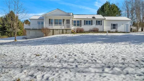 4950 Block Rd, Springville, NY 14141