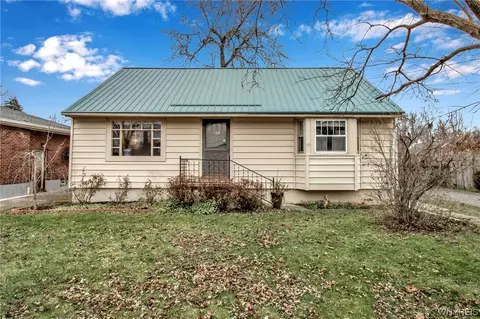 128 Worthy Ave, Ridgeway, NY 14103