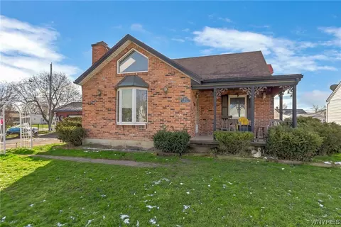 323 Danbury Dr, Cheektowaga, NY 14225