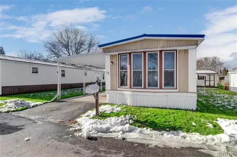 65 Tammy Ln, Cheektowaga, NY 14225