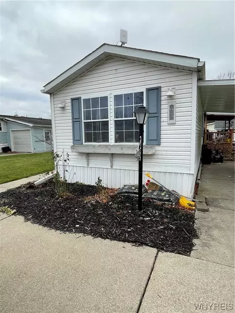 95 Lakewood Vlg, Shelby, NY 14103