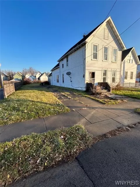 114 Elk St, Buffalo, NY 14210