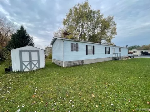 6286 Corwin Sta, Newfane, NY 14108