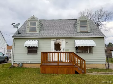 36 Westchester Dr, Cheektowaga, NY 14225