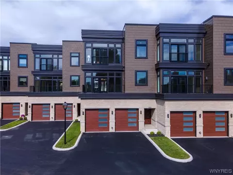 240 Lakefront Blvd #115A, Buffalo, NY 14202