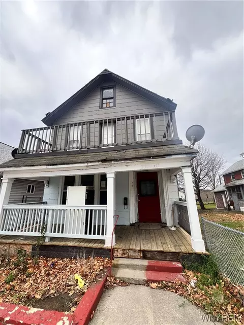 317 Swan St, Buffalo, NY 14204