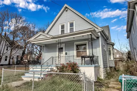 1816 South Ave, Niagara Falls, NY 14305