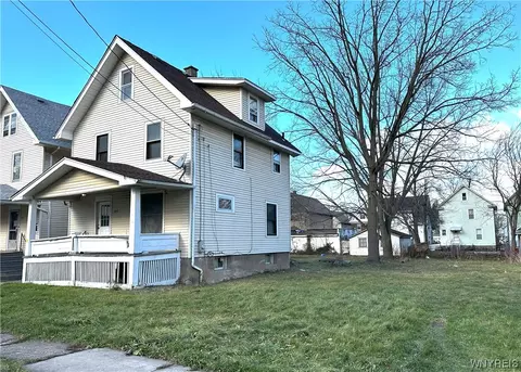 1848 Michigan Ave, Niagara Falls, NY 14305