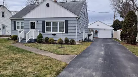 55 Dean Dr, North Tonawanda, NY 14120