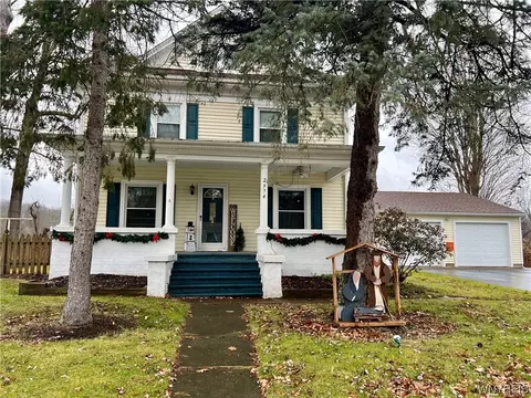 2974 Lockport Olcott Rd, Newfane, NY 14108