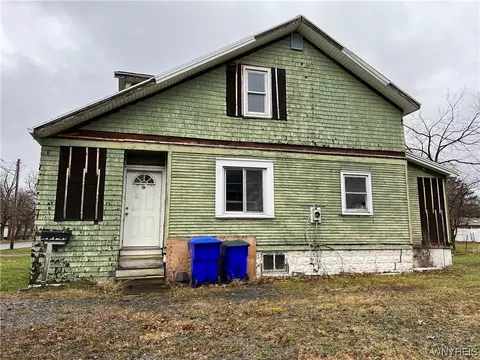 41 Lind Ave, West Seneca, NY 14224