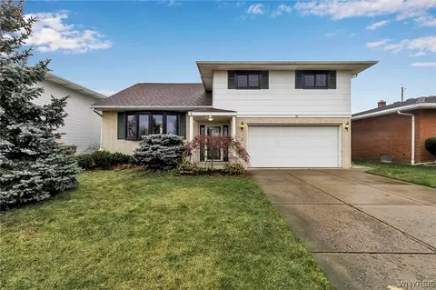60 Fairoaks Ln, Cheektowaga, NY 14227