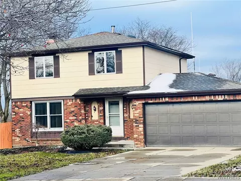 3710 Howard Rd, Hamburg, NY 14075