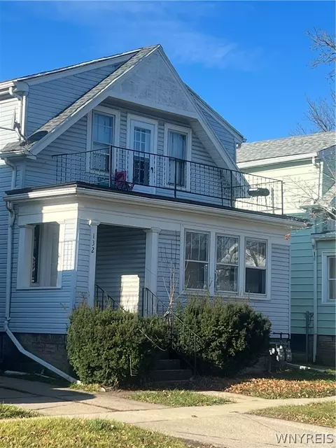 132 Ivanhoe Rd, Cheektowaga, NY 14215