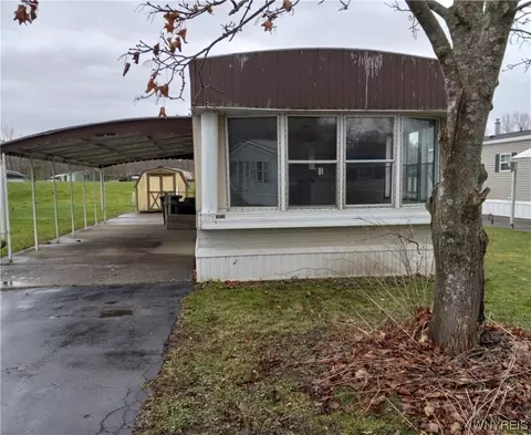 1078 Wish Cir, East Aurora, NY 14052
