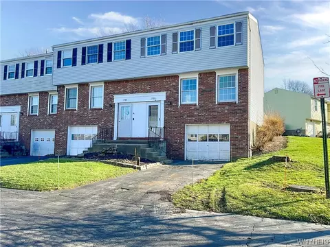 1388 Independence Dr, Evans, NY 14047