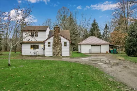 8212 Boston State Rd, Hamburg, NY 14075