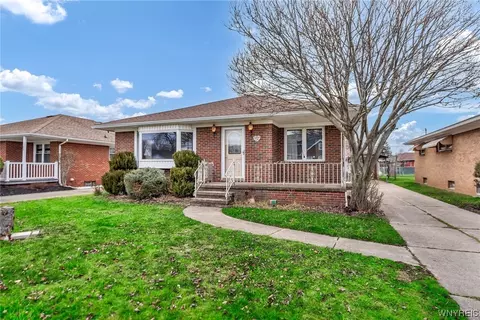 26 Saint Marys Dr, Lackawanna, NY 14218