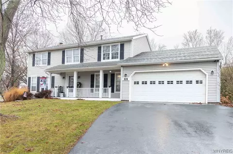 121 W Bend Dr, Greece, NY 14612