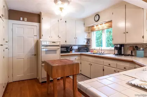 5683 W Bluff Rd, Burt, NY 14028 photo 8