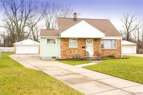 142 Cathedral Ln, Cheektowaga, NY 14225