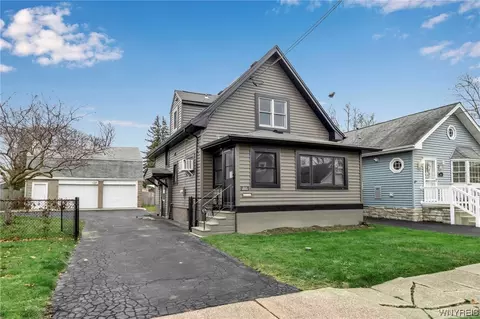 215 70th St, Niagara Falls, NY 14304