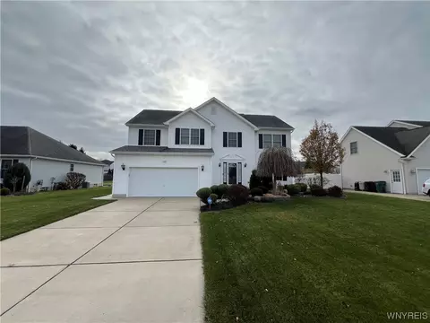3608 Kelsey Ln, Wheatfield, NY 14120