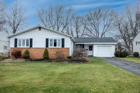 53 Windsor Ave, Amherst, NY 14226