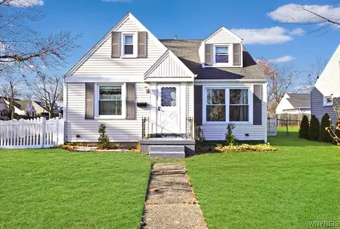 1108 Parkhurst Blvd, Tonawanda, NY 14150
