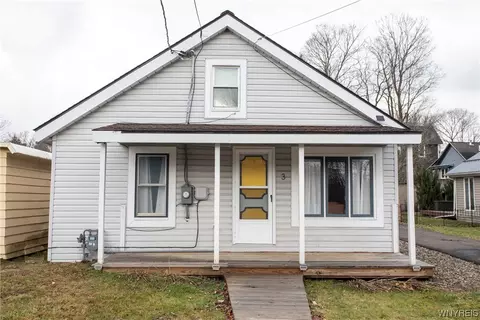 3 Maple Ave, Ellicottville, NY 14731