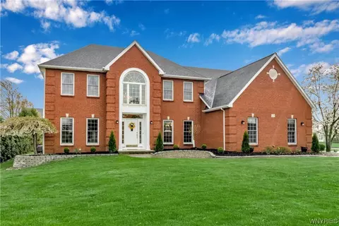 8208 Fernleaf Ct, Buffalo, NY 14221