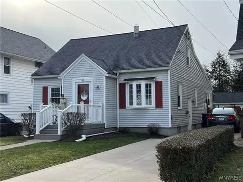 69 Beverly Ave, Lockport, NY 14094