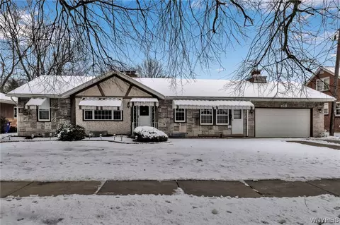 159 Chamberlin Dr, West Seneca, NY 14210