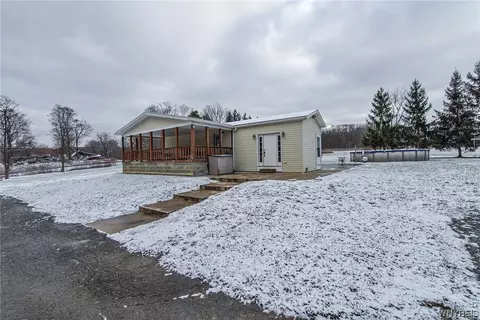 11625 Alleghany Rd, Hanover, NY 14136