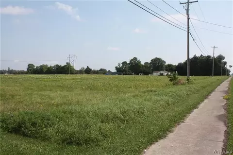 Vl Robinson Road, Lockport Town, NY 14094