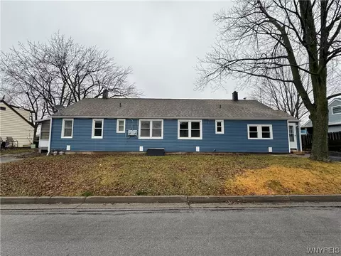 22 Twain Ct, Tonawanda, NY 14150