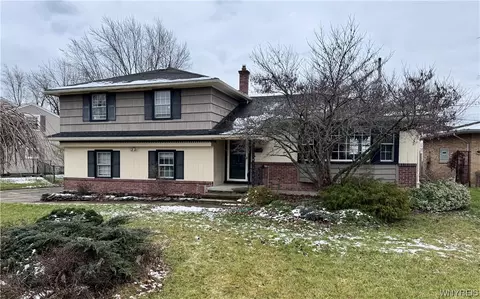 115 Millbrook Dr, Amherst, NY 14221