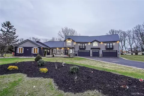 2931 Hopkins Rd, Amherst, NY 14228