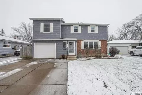 437 N Creek Dr, Depew, NY 14043
