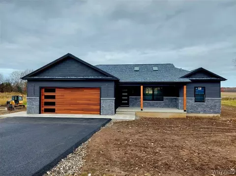 3187 Ridge Rd, Cambria, NY 14131