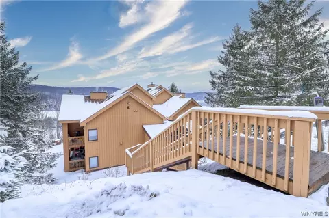 E104 Snowpine Village, Great Valley, NY 14741