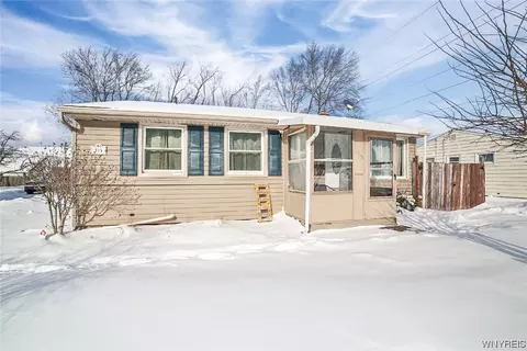 115 Crescent Ct, Cheektowaga, NY 14225