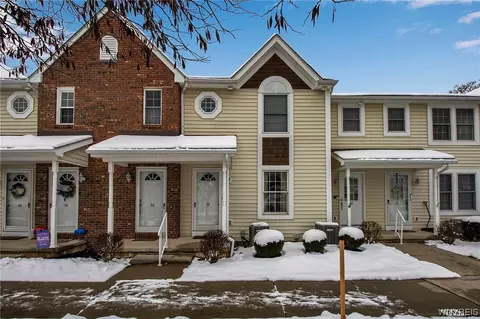 34 Olde Stone Ln, Lancaster, NY 14086