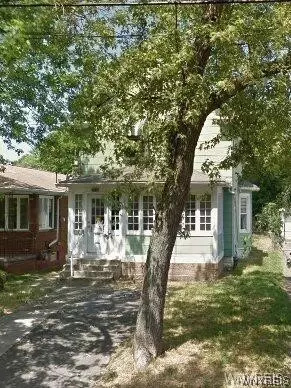 2936 Mckoon Ave, Niagara Falls, NY 14305